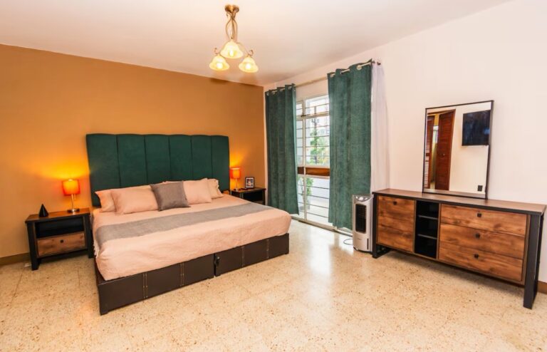 CASA GUAPA - CASA GUAPA